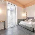 Be Italian Flat Duomo 319 Bed & Breakfast Neapel