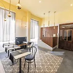 Be Italian Flat Duomo 319 Neapel