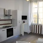 Be Italian Flat Duomo 319 Bed & Breakfast