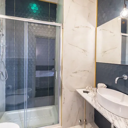 Be Italian Flat Duomo 319 Bed and breakfast 4*