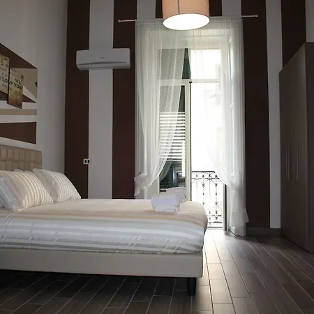 Be Italian Flat Duomo 319 Bed and breakfast 4*