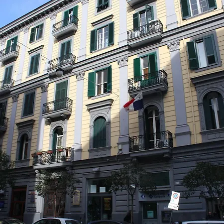 Be Italian Flat Duomo 319 Bed and breakfast 4*