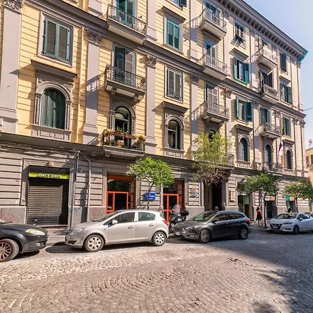 Be Italian Flat Duomo 319 Неаполь