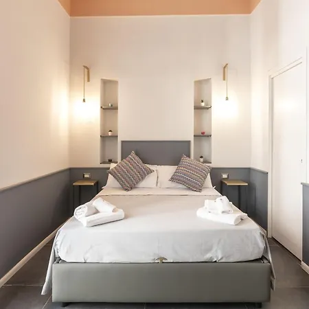 Be Italian Flat Duomo 319 Bed and breakfast 4*